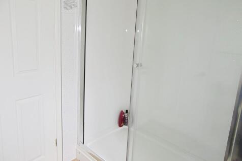 3d3e6fed-Shower 2...
