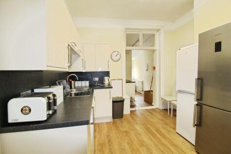 e9cc3fb1-Kitchen