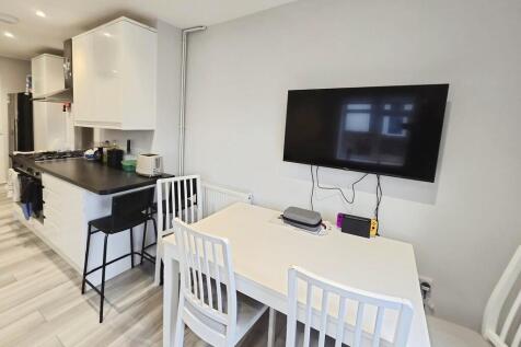 ffcd8b8a-Kitchen ...