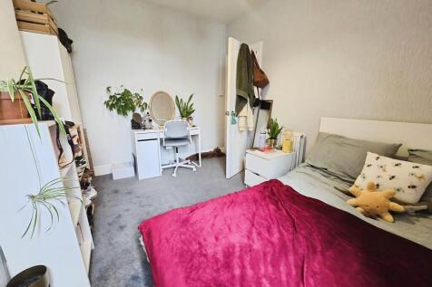 1c372aaf-Bedroom ...