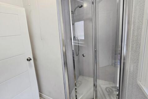 a36ecebf-Shower 2...