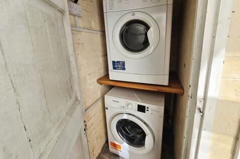 c1ac4d3d-Washing ...