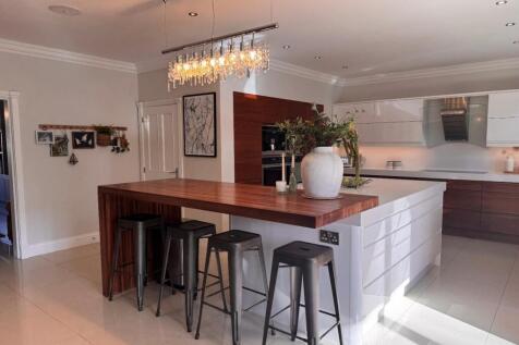 Kitchen 3.jpg