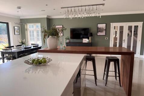 kitchen 5.jpg