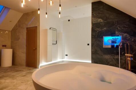 Bath at night.jpg