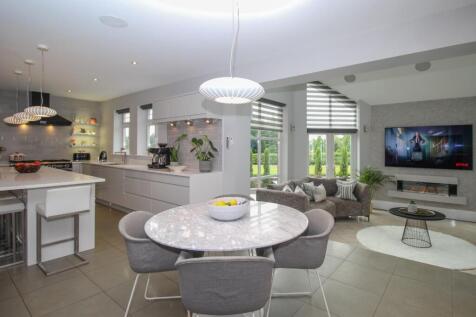 5 Kitchen-1.jpg
