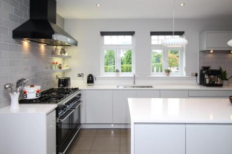 6 Kitchen-6.jpg