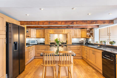 Kitchen/Dining