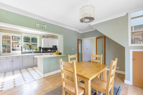 Kitchen/Dining