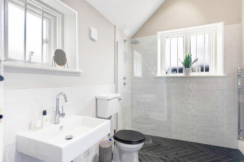 Ground Floor Shower