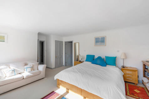 Prinicpal Bedroom