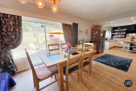 Dining To Kitchen Ar