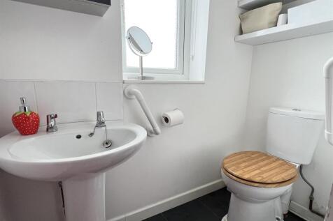 annex shower room