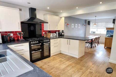 Kitchen Area 2