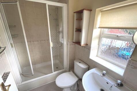 En-suite Shower