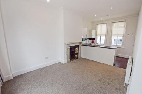 Lounge/Kitchen