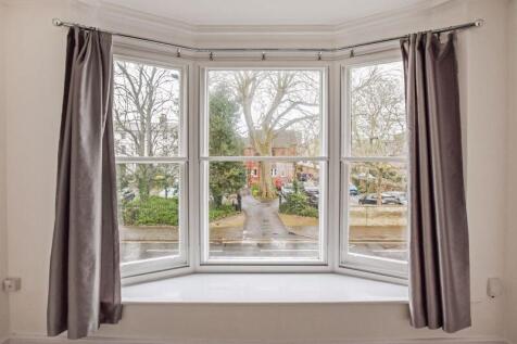 Lounge Bay Window