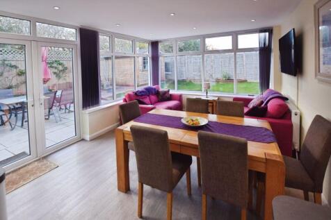 Family Room/Dining Area