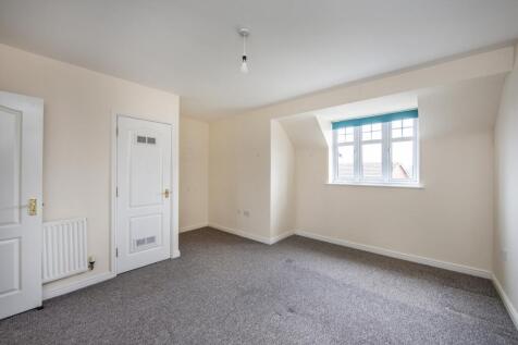 Bedroom 1 - 03