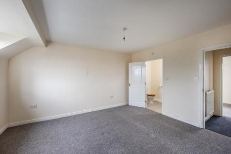 Bedroom 1 - 02