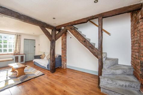 Living Room 06