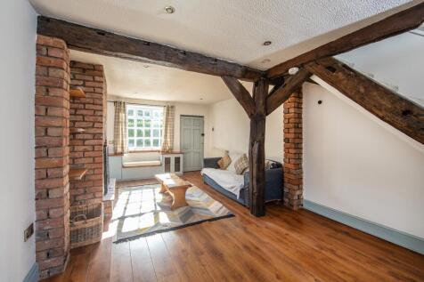 Living Room 05