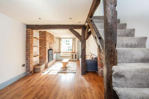 Living Room 04