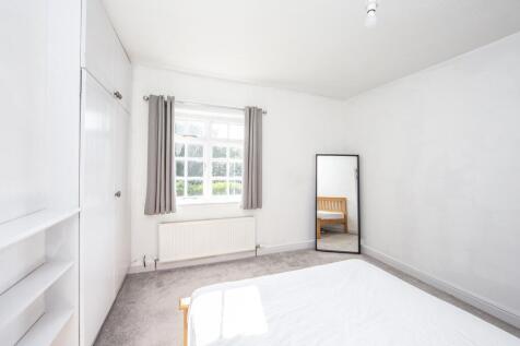 Bedroom 1 - 03