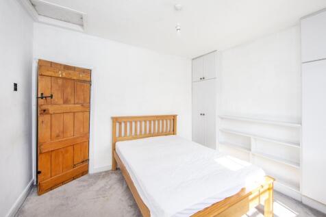 Bedroom 1 - 02
