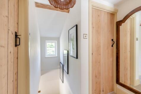 8654268-interior24