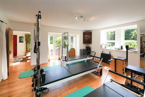 Studio/Living Room