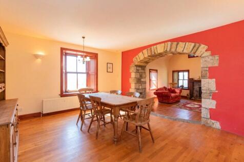 Dining/Sitting Room