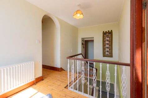 Landing/Stairs