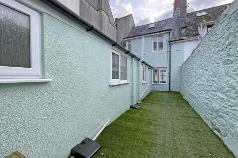 Courtyard (2) 