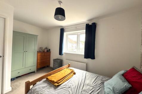 Bedroom 1 (1)