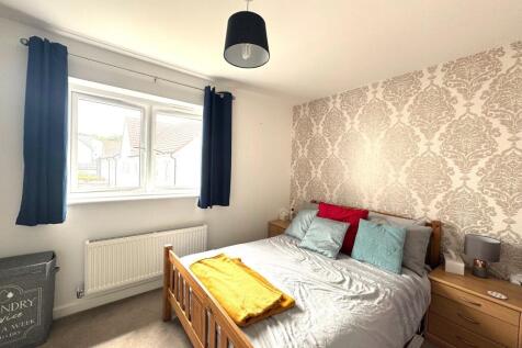 Bedroom 1 (2) 