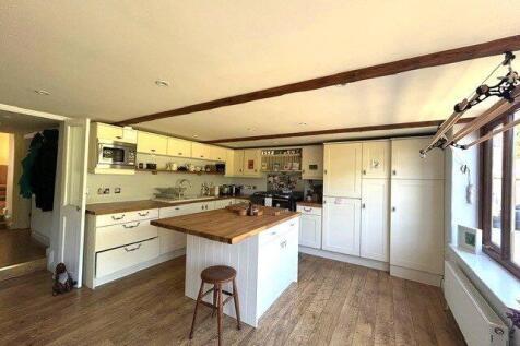 Kitchen (1) 