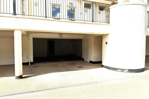 Garage (2)
