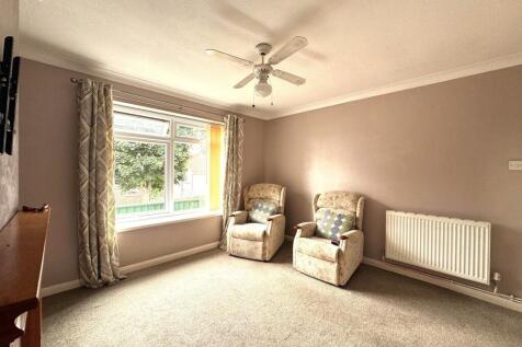 Living room (2)