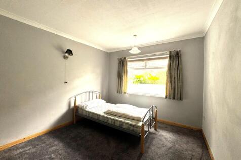 Bedroom 2 (1)
