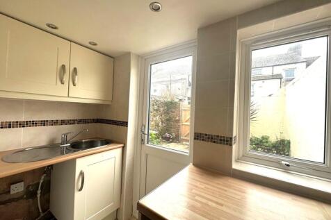 Kitchen (2)
