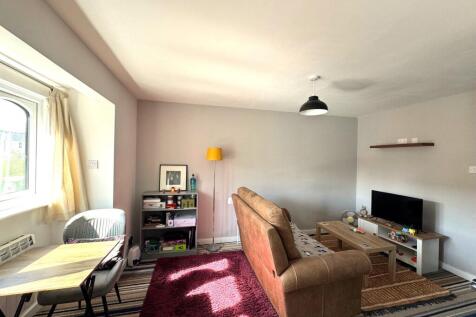 Living area (2)