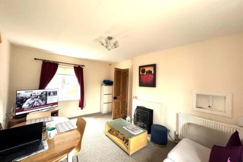 Living room (2)