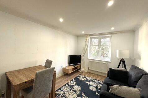 Living room (2)