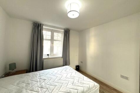 Bedroom 2 (1)