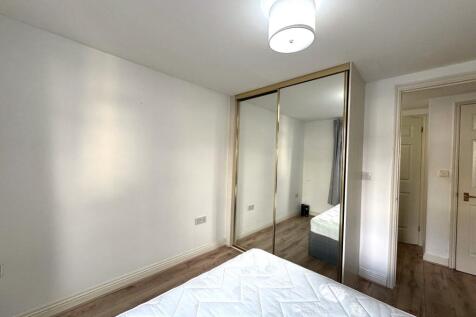 Bedroom 2 (2) 