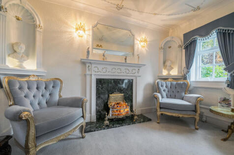 1369972-39-68fb6d...