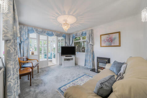 1369972-27-68fb69...