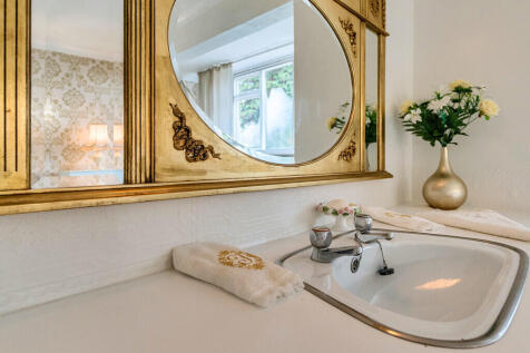 1369972-10-68fb69...