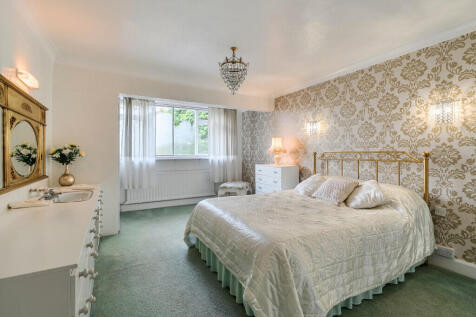 1369972-21-68fb69...